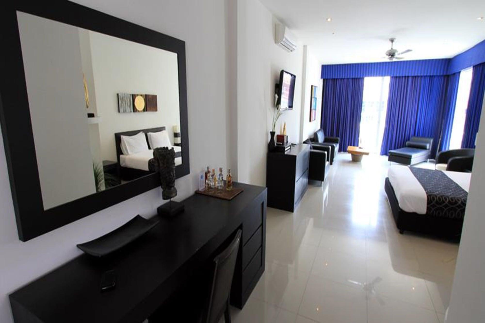 East Suites Pattaya Exterior foto