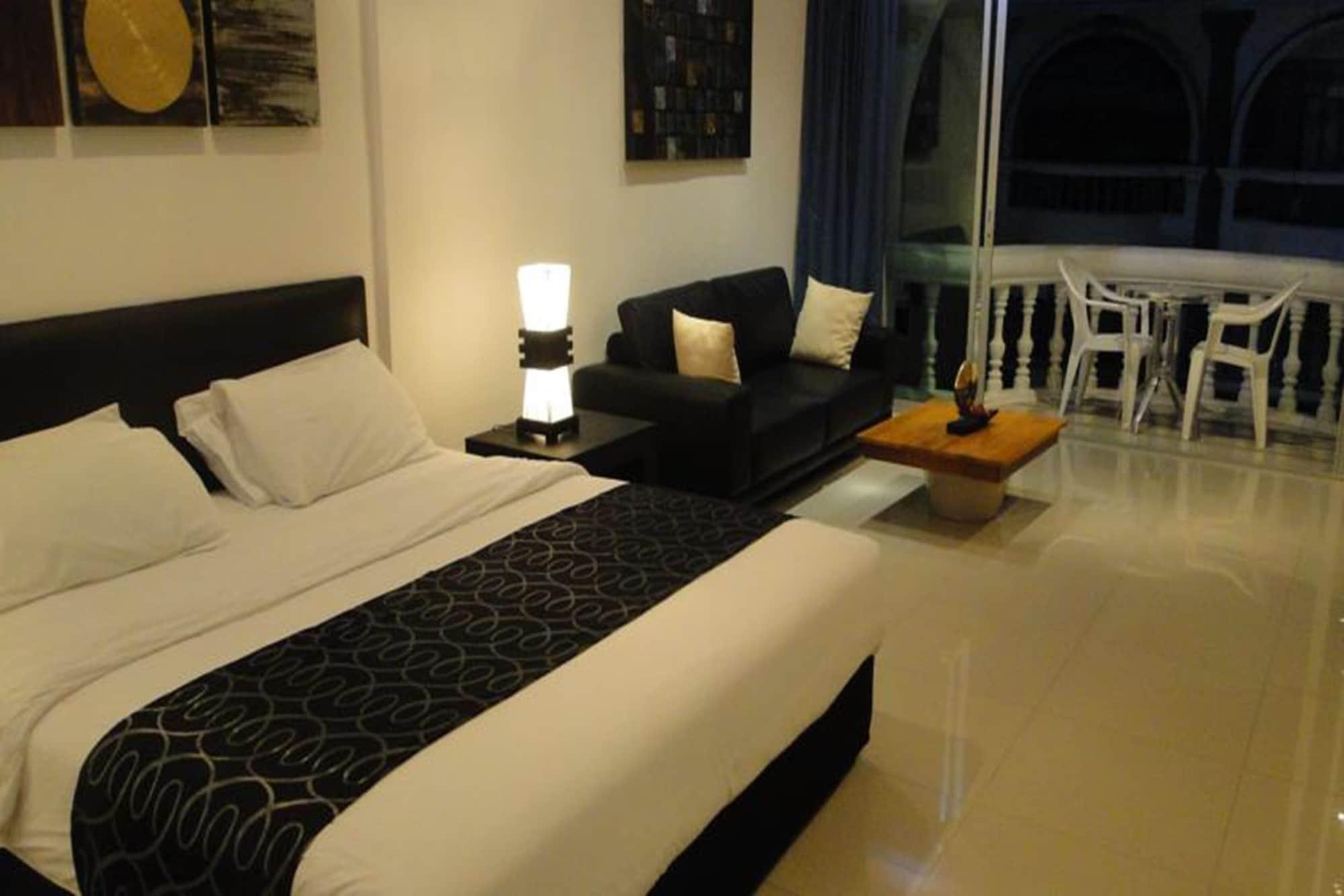 East Suites Pattaya Exterior foto