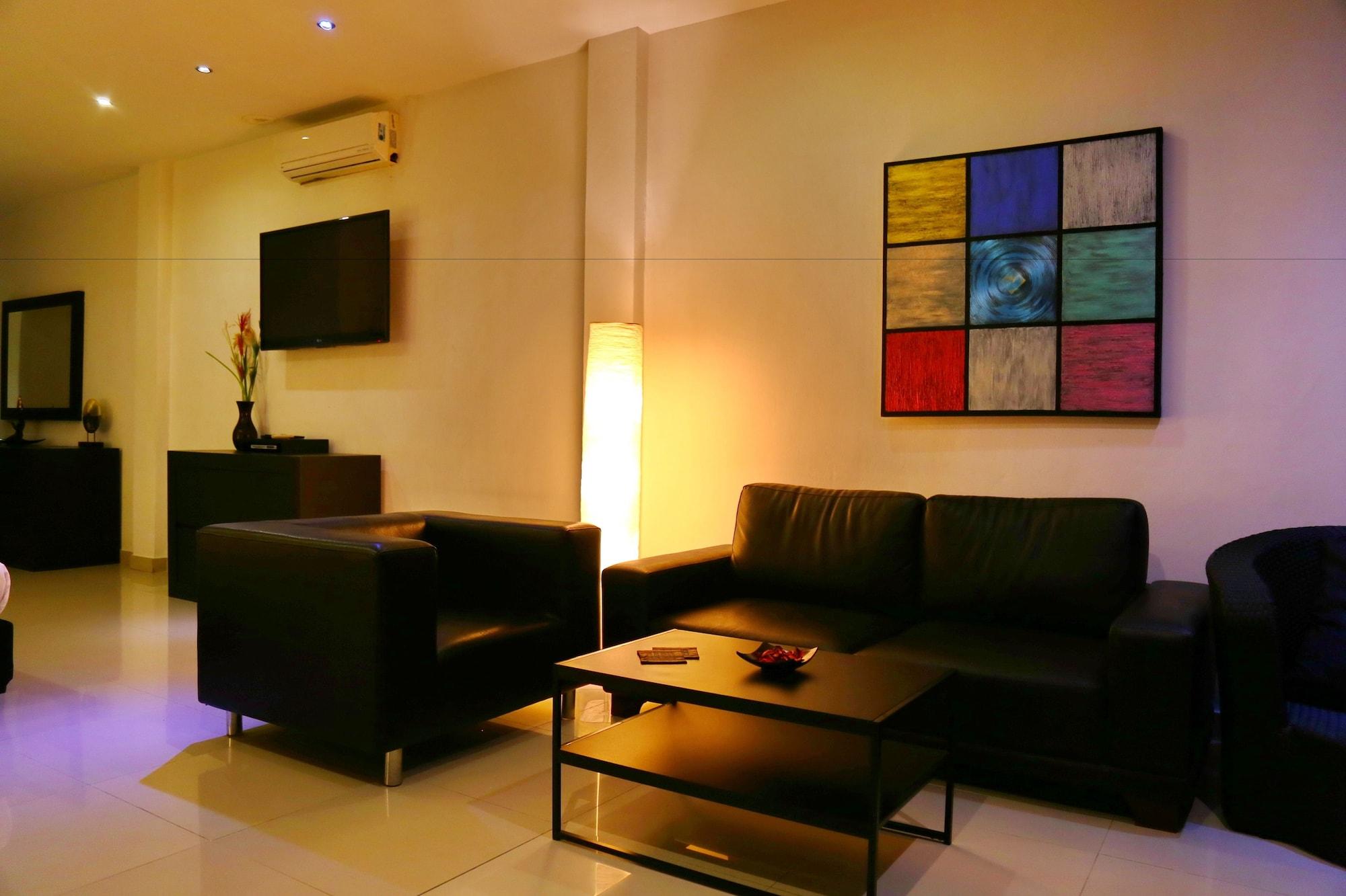 East Suites Pattaya Exterior foto